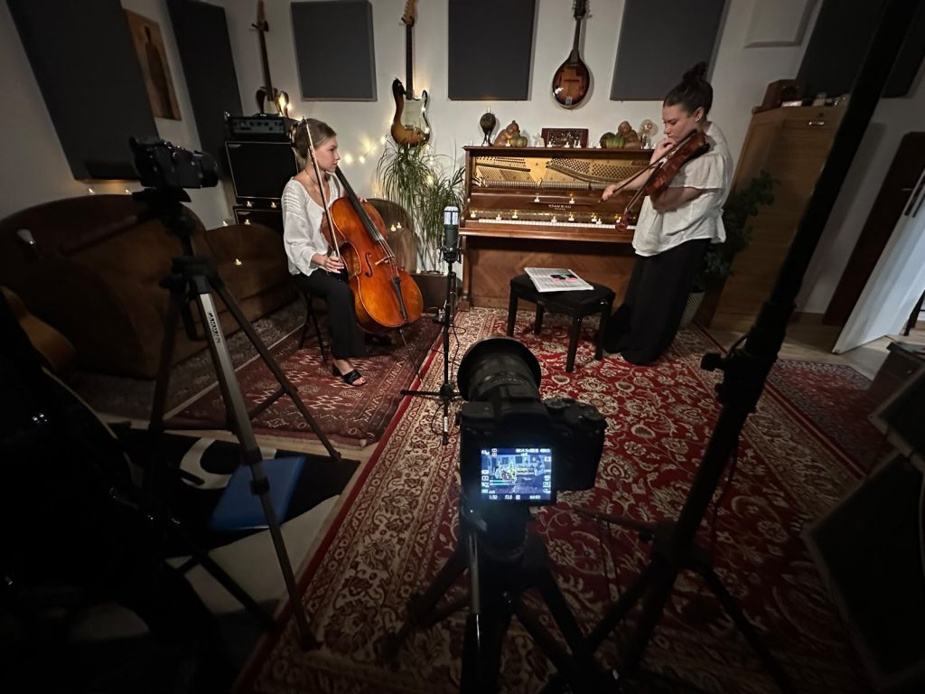 symphonic duo Maïa et Lou Anne au WET studio de MW productions avec Matthieu Wassik