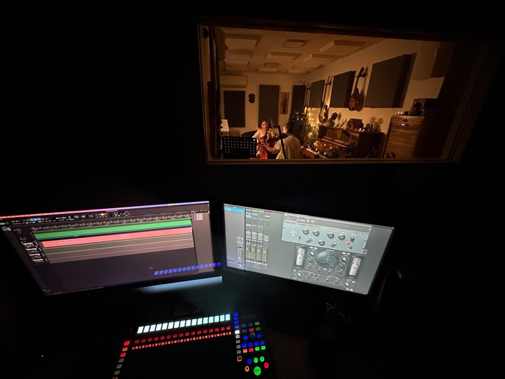 symphonic duo Maïa et Lou Anne au WET studio de MW productions avec Matthieu Wassik